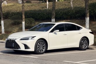 雷克萨斯ES 2025款 300h 臻享版