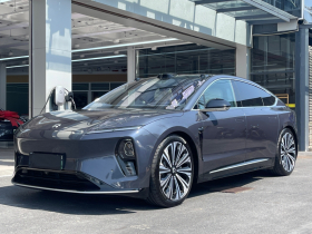 蔚来ET9 2025款 102kWh 签名版