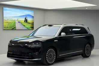 鸿蒙智行 问界M9 2025款 增程 Ultra版 52kWh 6座版 (192线激光雷达）