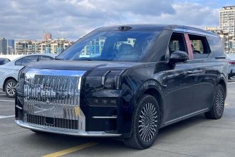 极氪009 2024款 六座行政版四驱 108kWh