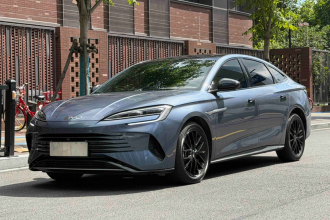 比亚迪 海豹 2023款 DM-i 1.5T 121km 尊荣型