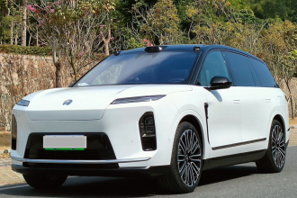 蔚来ES8 2026款 六座行政签名版