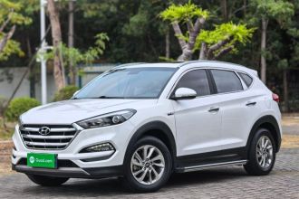 现代 途胜 2015款 1.6T 双离合两驱智能型