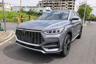 比亚迪 宋PLUS 2020款 1.5T 自动旗舰型