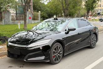 比亚迪 汉L 2025款 DM-i 200KM激光雷达旗舰型