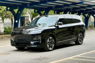 深蓝汽车 深蓝S09 2025款 后驱Ultra+