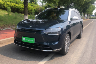 鸿蒙智行 问界M9 2025款 增程 Ultra版 52kWh 6座版 (192线激光雷达）