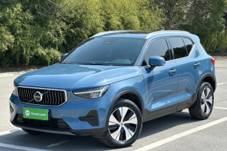 沃尔沃XC40 2023款 B3 智远豪华版