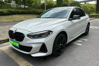 宝马1系 2021款 改款 125i M运动曜夜版