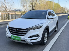 现代 途胜 2015款 1.6T 双离合两驱智能型