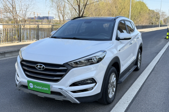 现代 途胜 2015款 1.6T 双离合两驱智能型