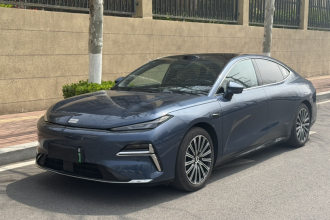 吉利银河 银河星耀8 2025款 130km EM-P 星舰版