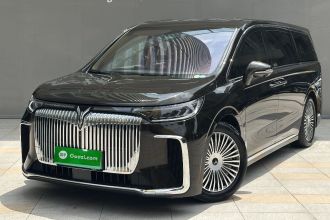 岚图汽车 岚图梦想家 2025款 PHEV 四驱旗舰鲲鹏版
