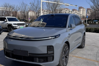 理想汽车 理想L8 2025款 Ultra 智能焕新版