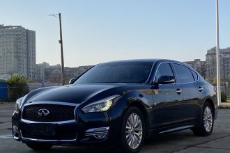 英菲尼迪Q70 2019款 Q70L 2.0T 精英版 PLUS