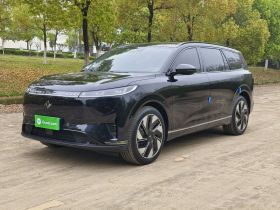 东风奕派 eπ008 2025款 636Ultra如奕版 6座