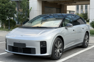 理想汽车 理想i6 2025款 四驱标准版