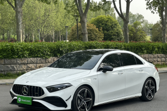 奔驰A级AMG 2025款 AMG A 35 L 4MATIC