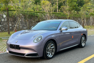 欧拉闪电猫 2022款 555km 尊贵版