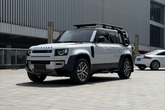 路虎卫士 2022款 110 P400 暗黑特别版