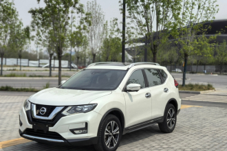 日产 奇骏 2017款 2.5L CVT豪华版 4WD