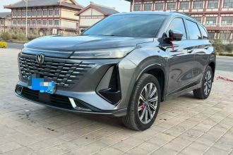 长安CS75 PLUS 2023款 第三代 1.5T 自动尊贵型