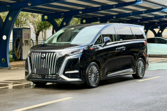 腾势D9 2024款 EV 600 四驱旗舰型