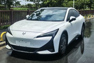 ARCFOX极狐 极狐 阿尔法S5 2025款 560PRO 185kW