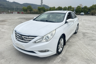 现代 索纳塔 2011款 2.0L 自动领先版