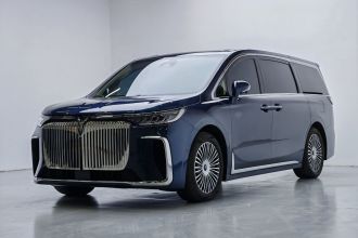 岚图汽车 岚图梦想家 2025款 PHEV 四驱尊贵鲲鹏版