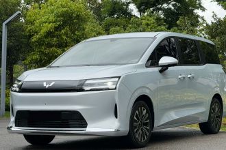 五菱汽车 星光730新能源 2025款 纯电 500km 豪华型