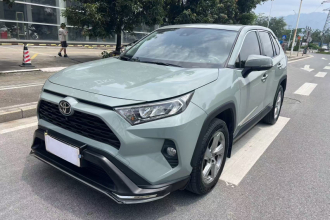 丰田 RAV4荣放 2021款 2.0L CVT两驱风尚PLUS版