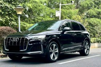 奥迪Q7 2020款 55 TFSI quattro S line运动型
