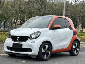 smart fortwo 2018款 1.0L 52千瓦硬顶激情版 国V