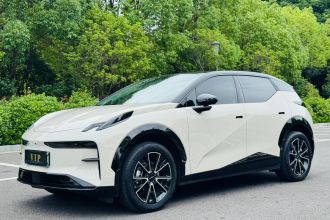 极氪X 2025款 五座长续航版