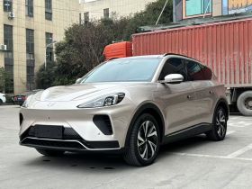 ARCFOX极狐 极狐 阿尔法T6 2025款 688MAX 175kW