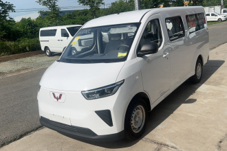 五菱汽车 五菱扬光 2024款 300km 舒适型客车版 75kW