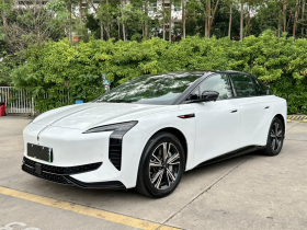 红旗EH7 2024款 820 Pro