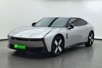 小鹏P7 2025款 702 长续航 Ultra