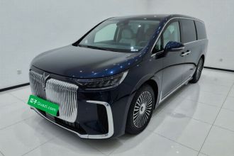 岚图汽车 岚图梦想家 2025款 PHEV 四驱旗舰鲲鹏版