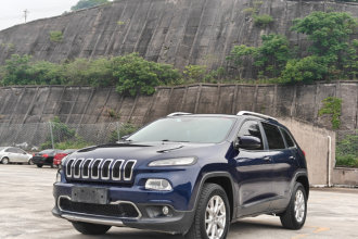 Jeep 自由光 2016款 2.4L 专业智能版