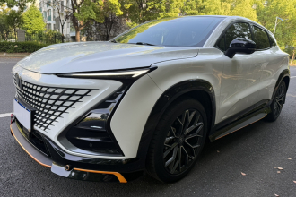 长安UNI-T 2022款 1.5T 尊贵型