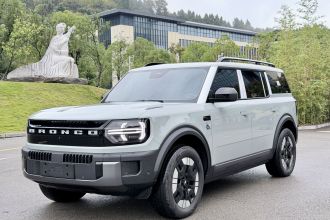 福特智趣烈马 2026款 墨钻增程版