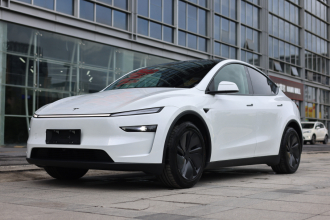 特斯拉 Model Y 2025款 改款 长续航全轮驱动版