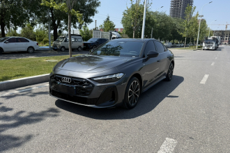 奥迪A5L 2026款 2.0T 运动版 Plus