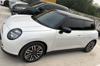 电动MINI COOPER 2024款 456km COOPER E 经典派