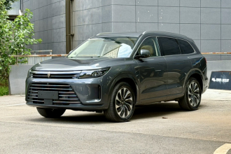鸿蒙智行 问界M7 2022款 1.5T 四驱豪华版