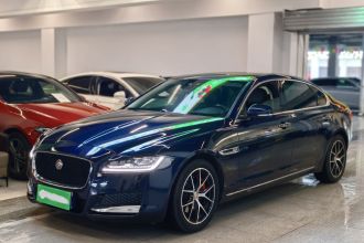 捷豹XFL 2018款 XFL 2.0T 250PS 豪华版