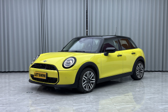MINI 2025款 1.5T COOPER 经典派 五门版