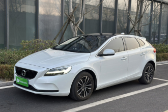 沃尔沃V40 2017款 T3 智逸版